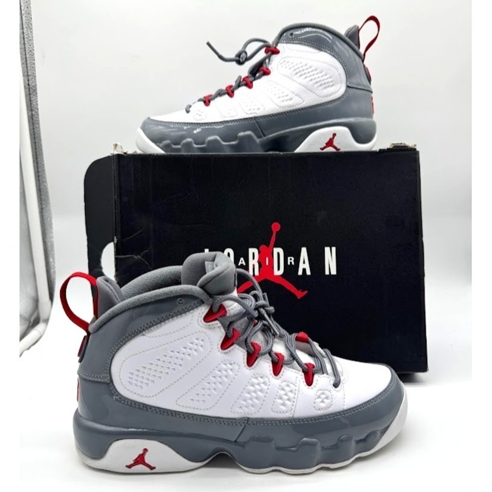 Nike Air Jordan 9 Retro GS White Fire Red Cool Grey High Top 2022 7Y 302359-162.